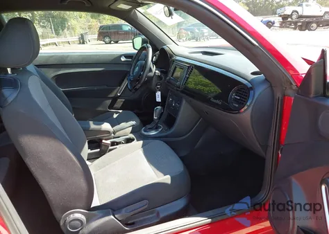 2018 Volkswagen Beetle 2.0T Coast/2.0T S из США, поврежденный, VIN 3VWFD7AT2JM718239